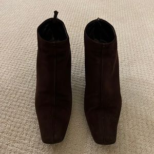 Prada, suede leather, size9. Heel 2.5. Used